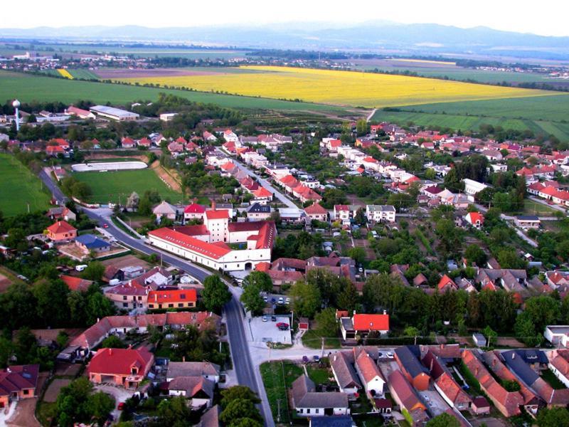 Chateau Krakovany Exterior foto